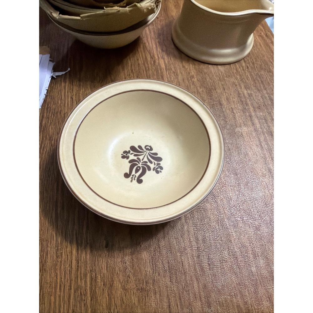 Pfaltzgraff Village Cereal Bowl 6.25in Tan Floral Stoneware Vintage Farmhouse